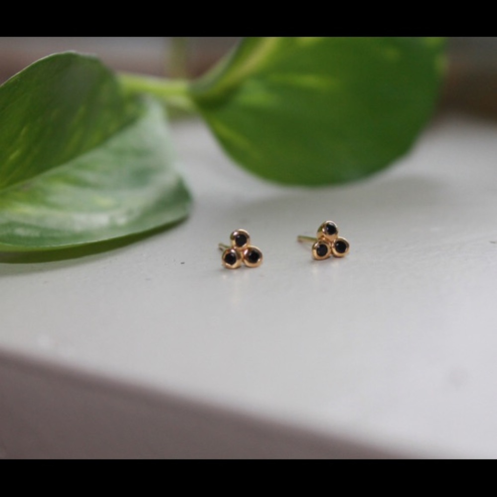 Gold Cluster Stud